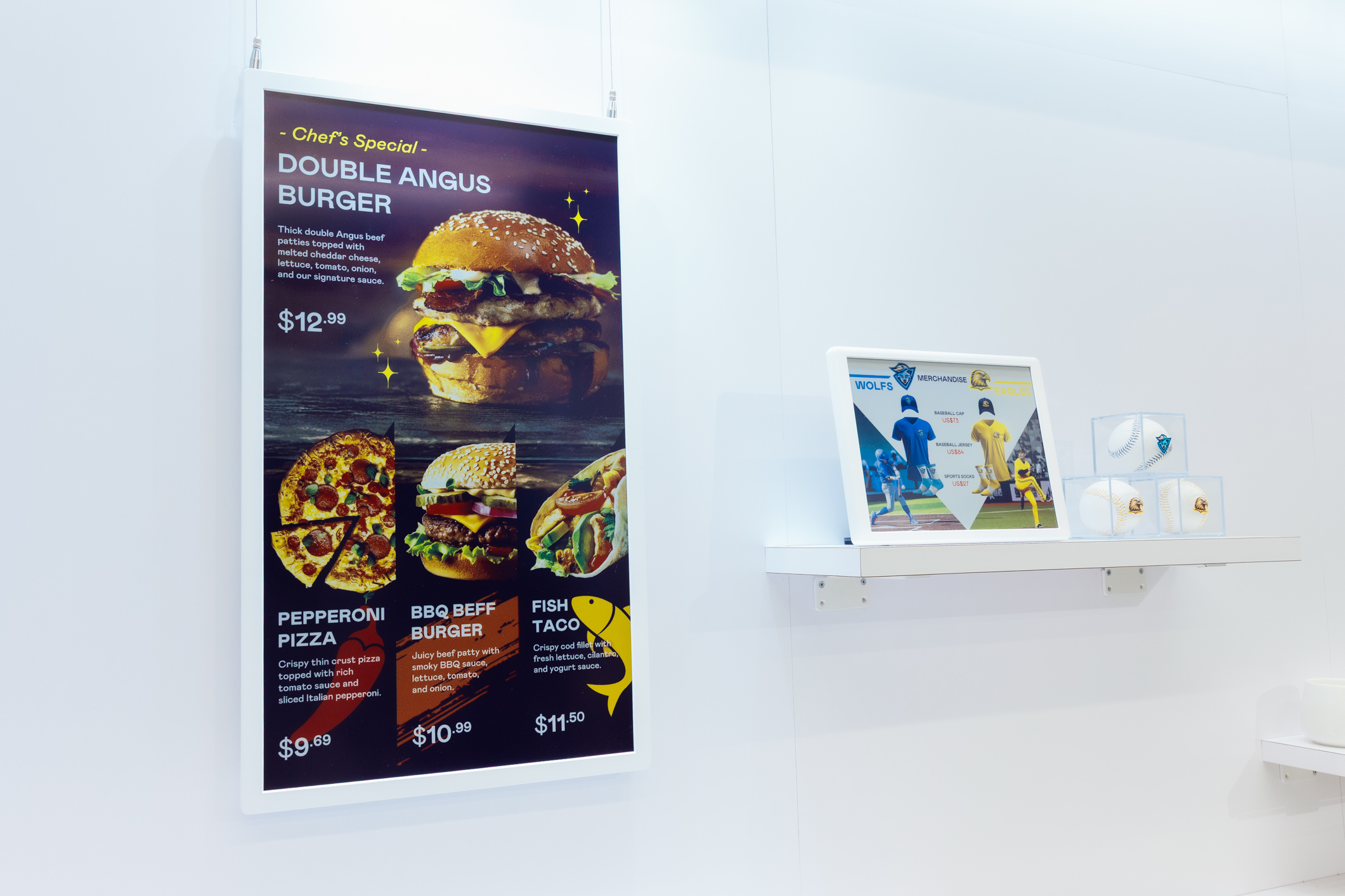 达擎开发的低功耗、全彩的aecoPost电子纸解决方案，仅在更新画面时需要微量的电力驱动，无需布建电线的便捷设计，使其可灵活应用、弹性选择置放处；可搭配aecoTag电子货架卷标解决方案，驱动商店内所有数字广告牌和电子货架卷标，以远程控制实现动态变价，提升门市人员作业效率，并以无纸化落实永续经营目标。